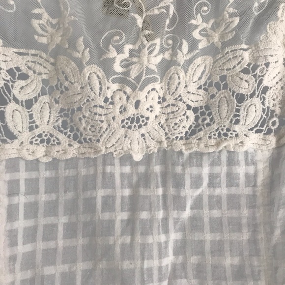 LovePotion Lace details Cotton Blouse Lightweight - Picture 5 of 10
